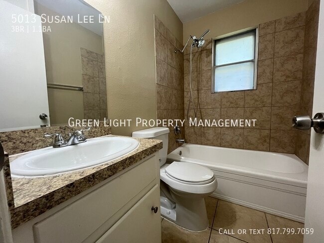 Building Photo - 5013 Susan Lee Ln