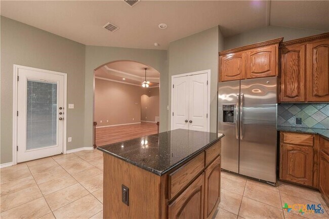 Building Photo - 6201 Flag Stone Dr