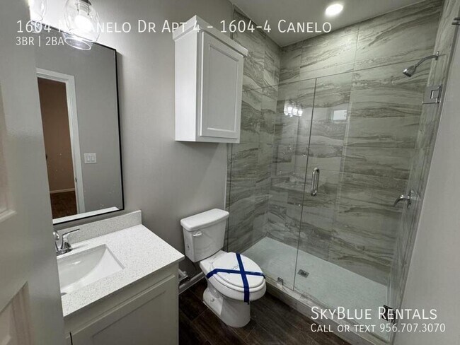Building Photo - 1604 Canelo Dr