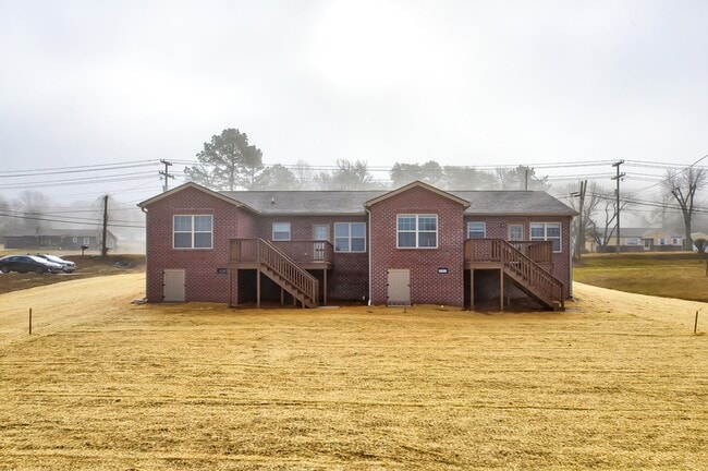 Building Photo - 816 S Old Sevierville Pike