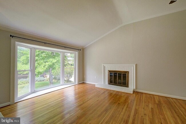 Building Photo - 6306 Rockhurst Rd