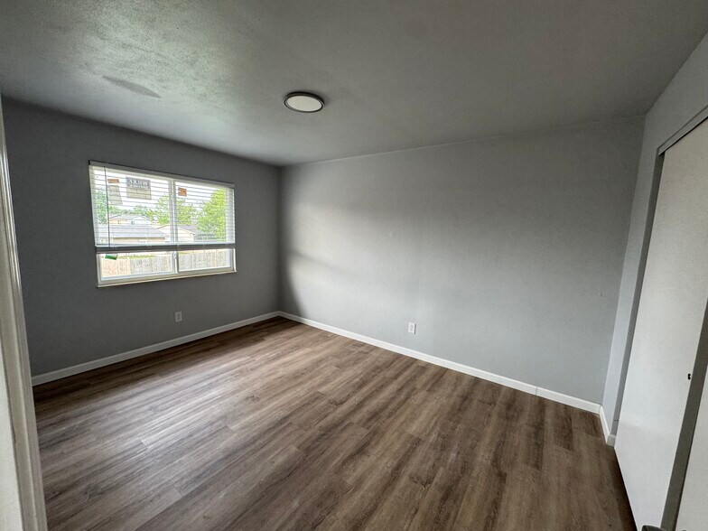 Bedroom 1 - 616 E State St