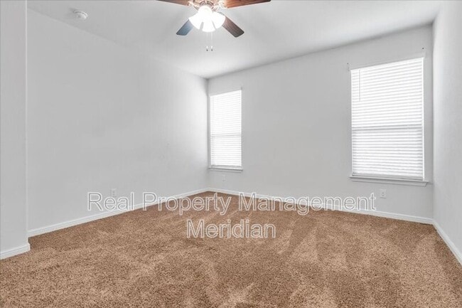 Building Photo - 1125 Ferncliff Dr