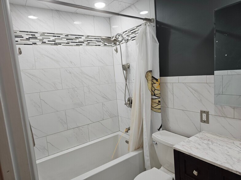 Building Photo - 3636 Reavis Barracks Rd