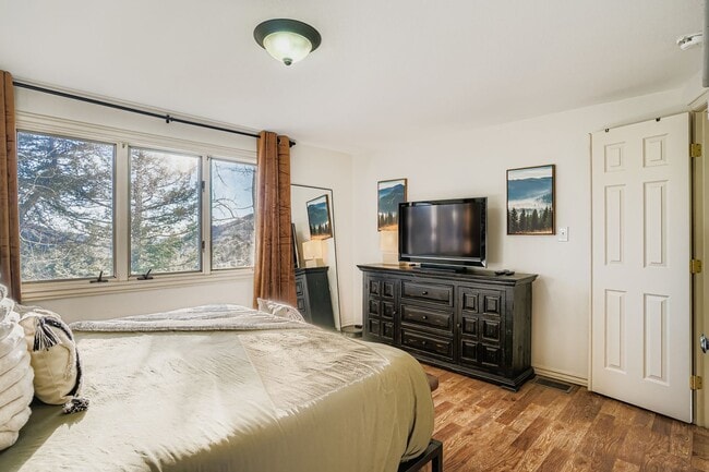 Building Photo - 13203 S Wamblee Valley Rd