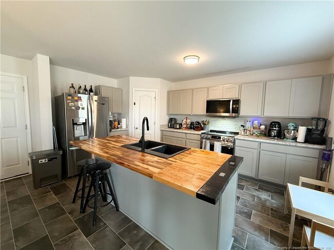 Building Photo - 231 Desert Orchid Cir