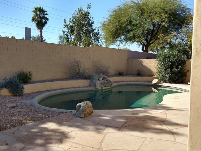 Building Photo - 4123 E Hancock Dr