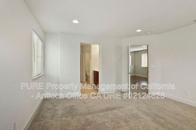 Building Photo - 60 Xena Court