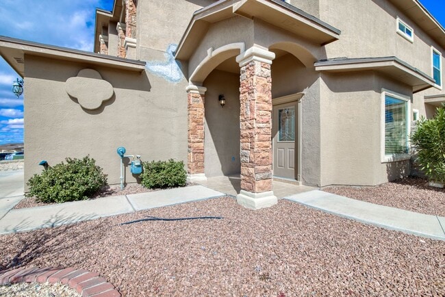 Building Photo - Beautiful Corner lot House