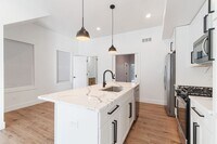 Building Photo - 506 Foreland St