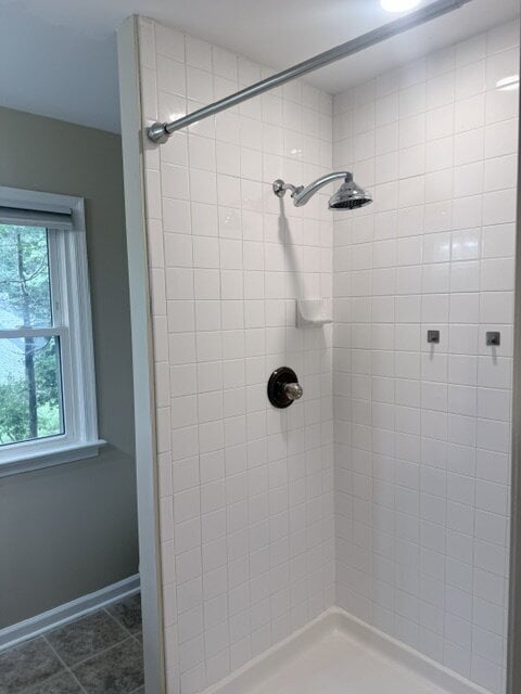 Building Photo - Spacious Cape in Woodlake Available Immediately