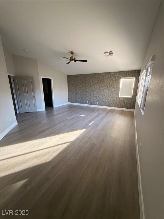 Building Photo - 2133 Hillsgate St