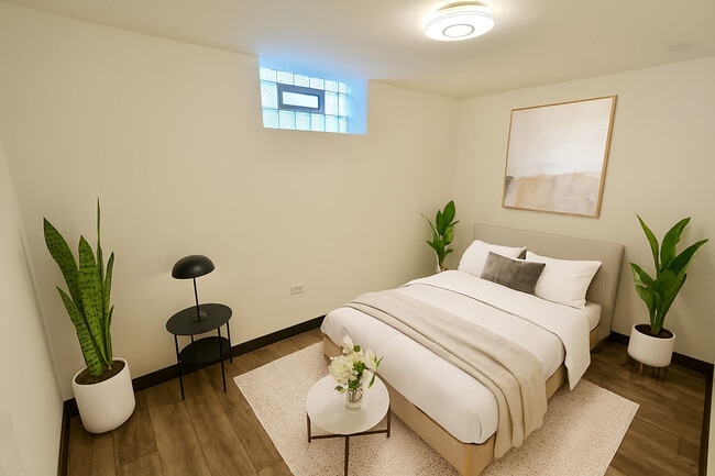 Building Photo - 6707 S Artesian Ave