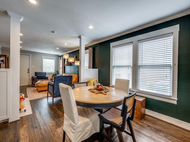 Building Photo - 6009 Ross Ave