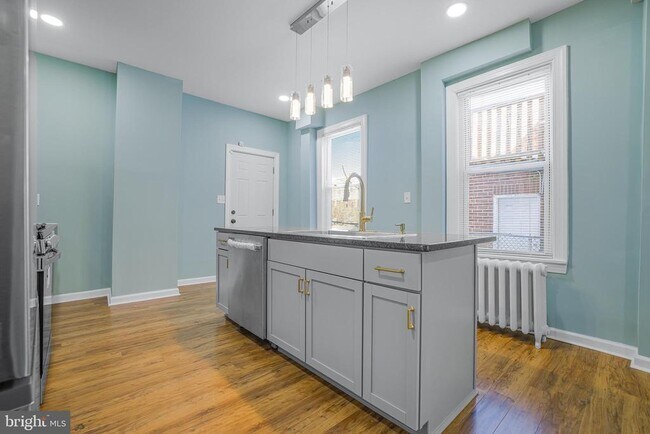 Building Photo - 2321 Tatnall St