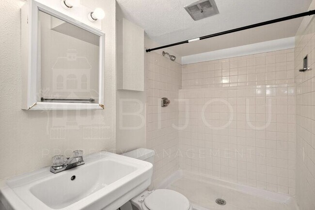 Building Photo - 7305 Centennial St