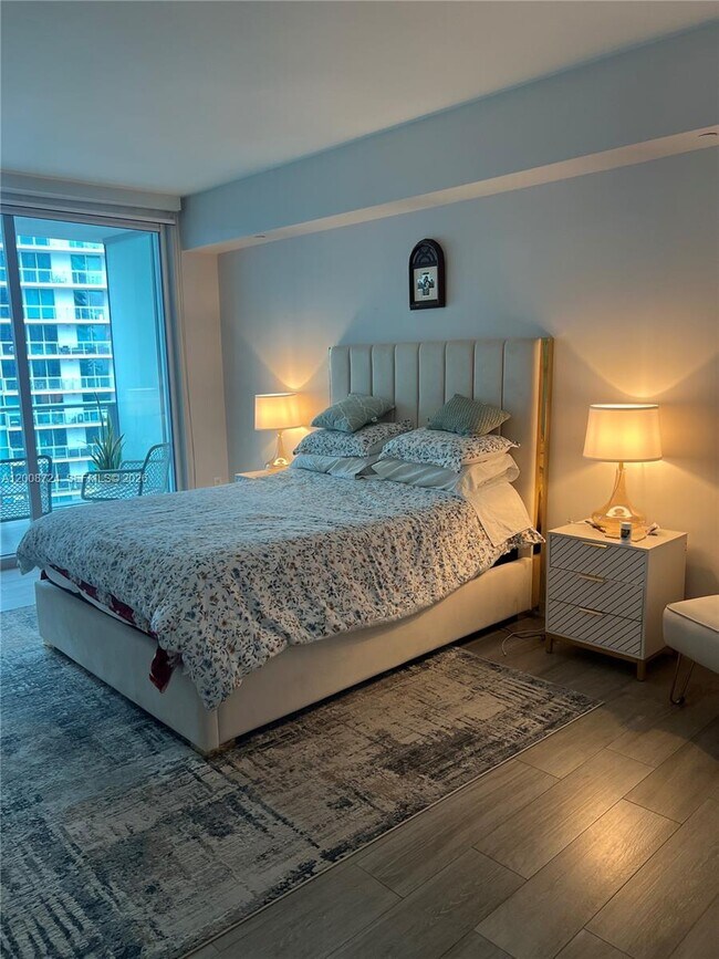 Building Photo - 1100 S Miami Ave