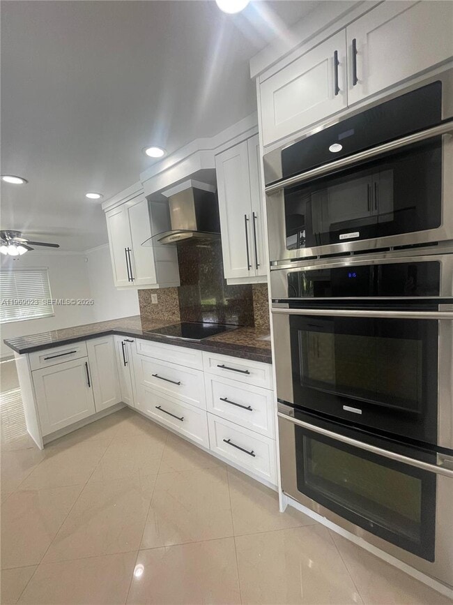 Building Photo - 4960 SW 119th Ave