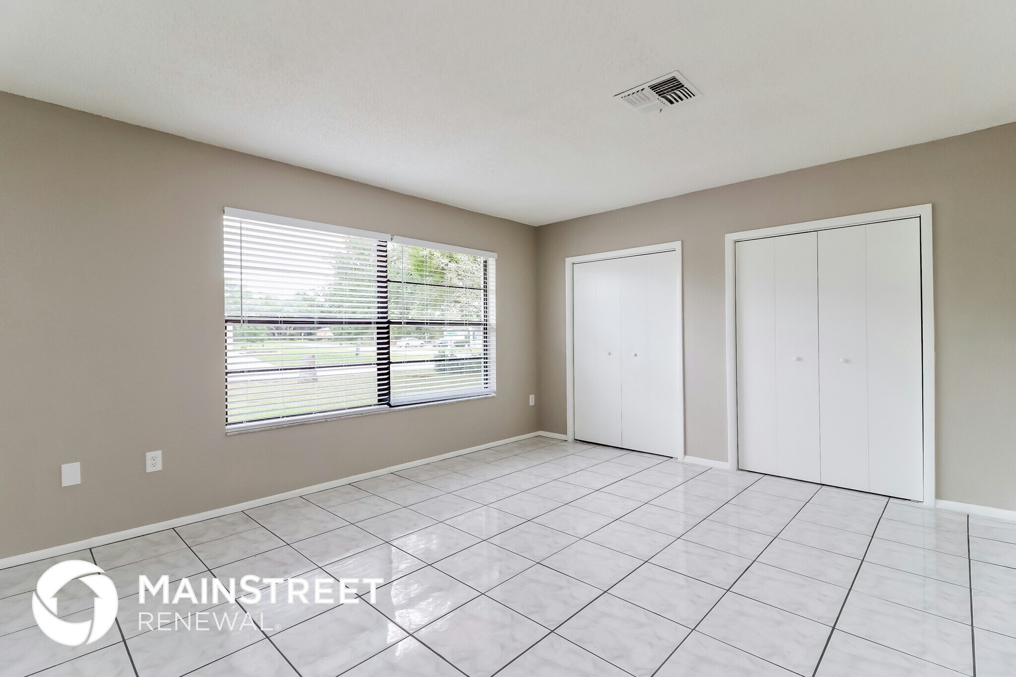 Building Photo - 4211 Montano Ave