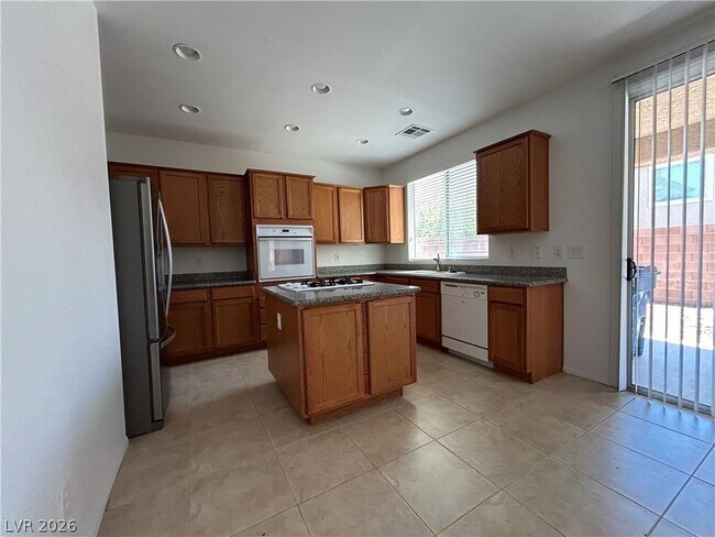 Building Photo - 11765 Via Esperanza St