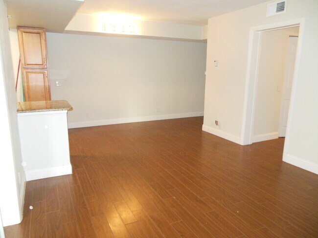 Building Photo - TWO BEDROOM TWO BATHROOM! WATERFRONT COMMU...