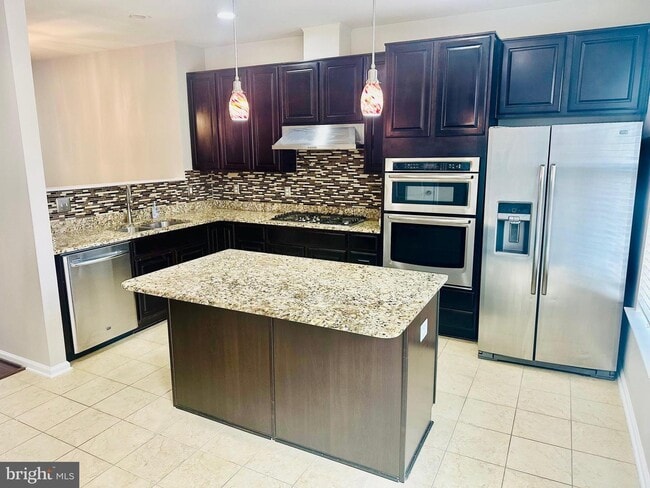 Building Photo - 1700 Walcott Ln