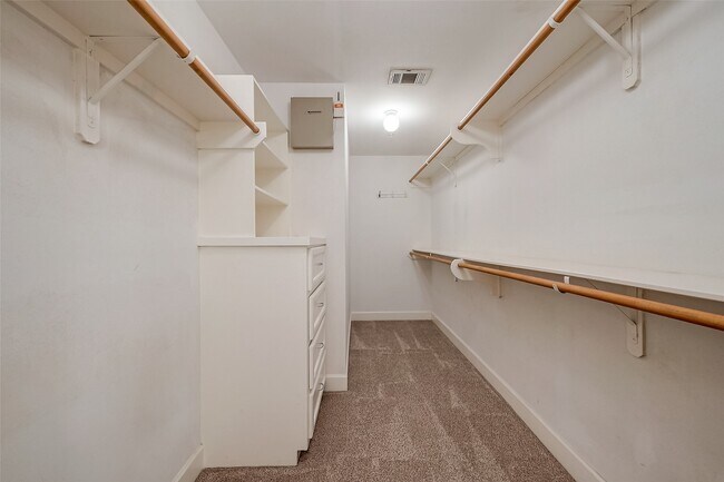 Building Photo - 2710 Hullsmith Dr