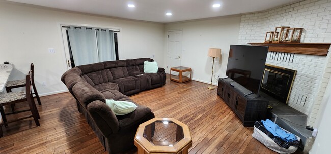 Building Photo - 4212 Misty Ridge Dr
