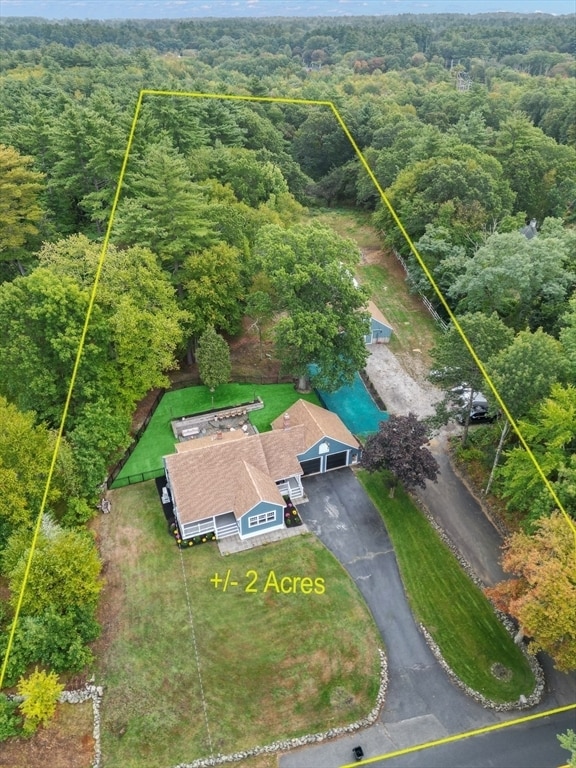 Building Photo - 123 Pond St