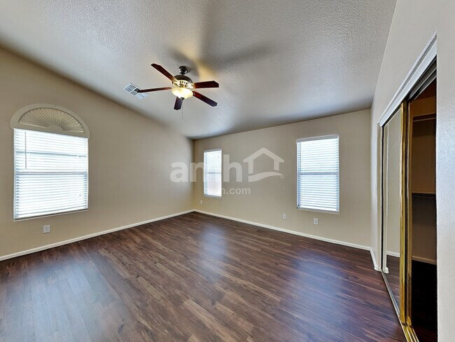 Building Photo - 16151 W Latham St