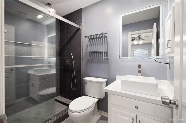 Building Photo - 41 5th St