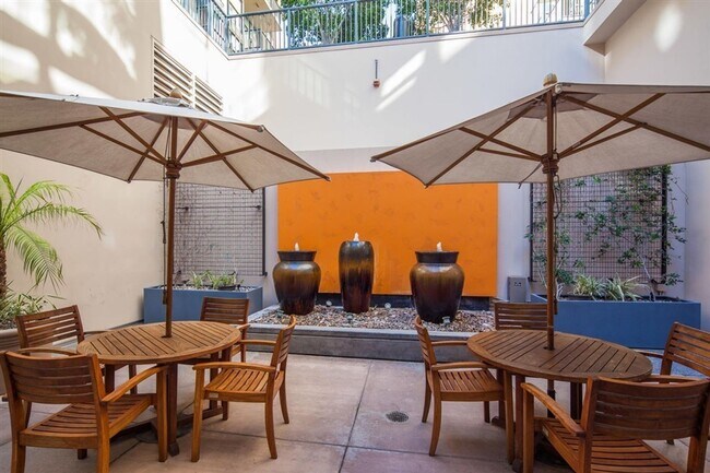 Building Photo - Newly Remodeled 2B/2BA condo w/ Reserved P...