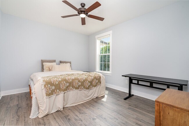 Building Photo - 3427 Earhart Rd