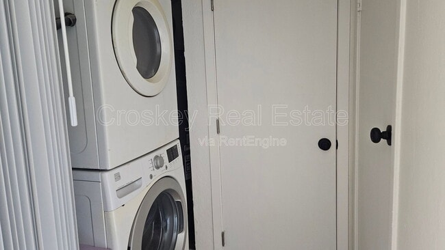 Building Photo - 1349 Tree Garden Pl