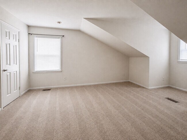 Building Photo - 3901 Quartz Ln