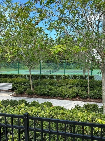 Building Photo - 2525 Relaxing Ln