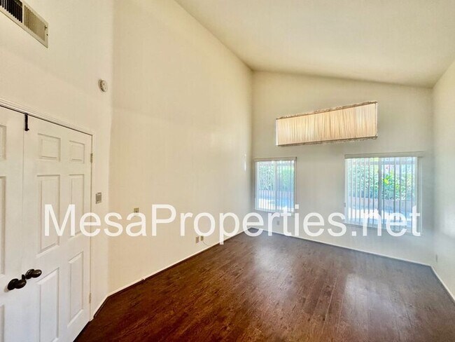 Building Photo - 1488 Poppy Ave