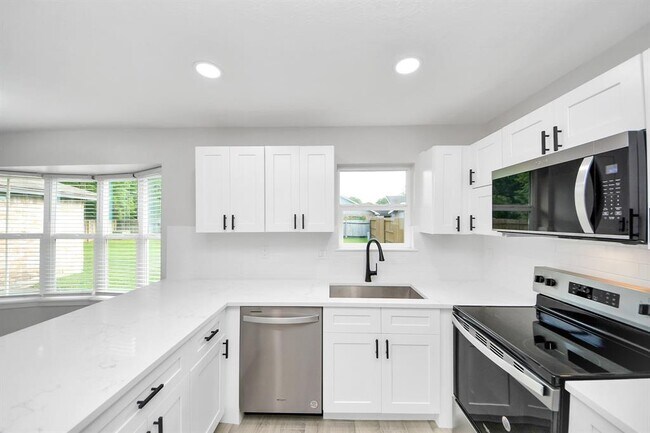 Building Photo - 13506 Cologne Dr