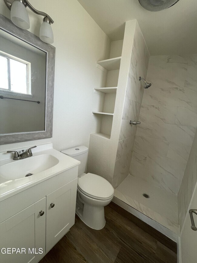 Building Photo - 312 Graphite Dr