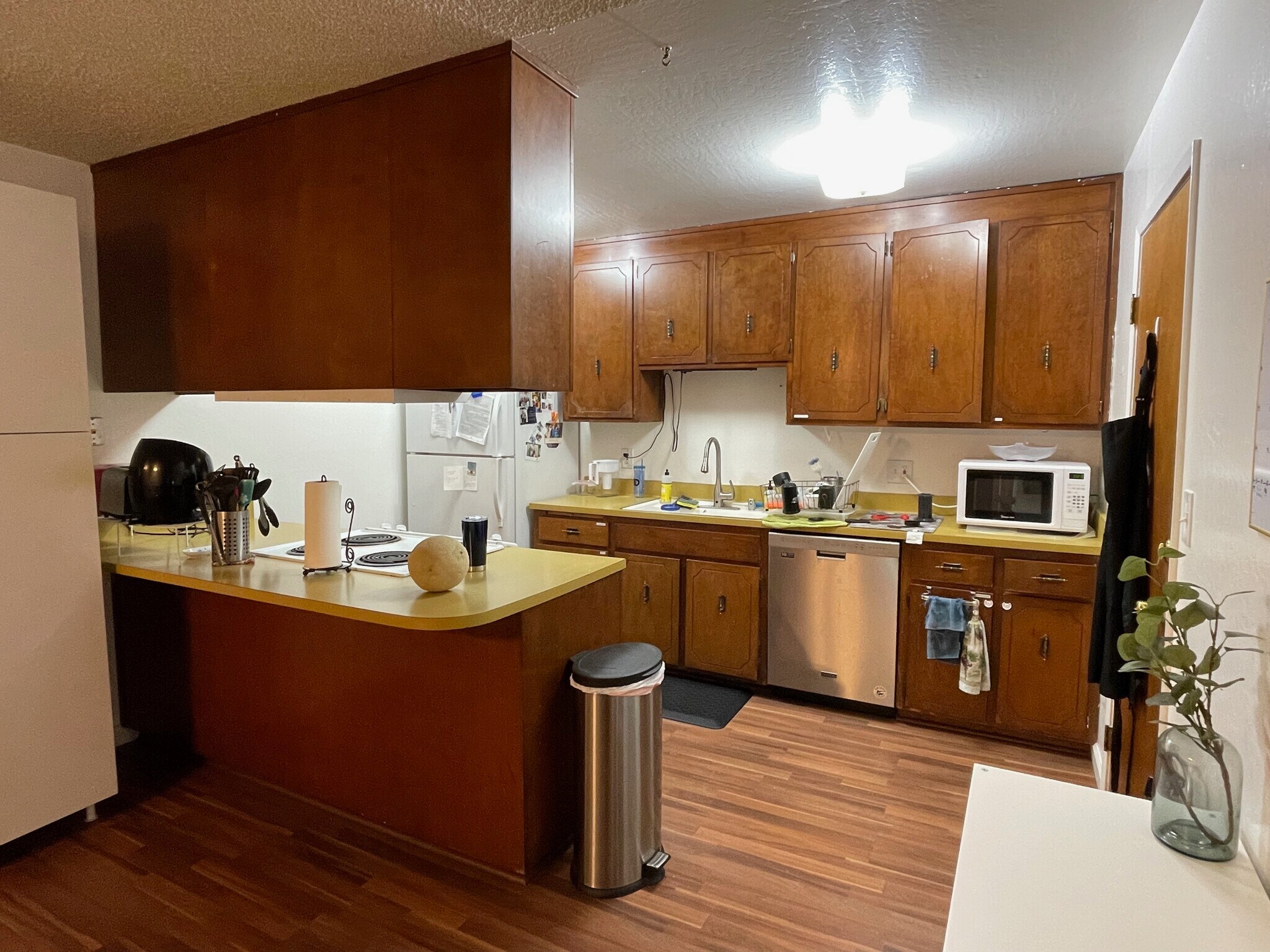 Kitchen Cabinets - 4828 Cowell Blvd