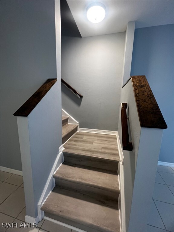 Building Photo - 3624 Pine Oak Cir
