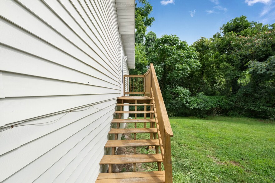 Building Photo - 2612 Couchville Pike