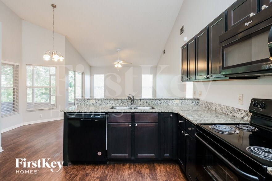 Building Photo - 6809 Coral Cove Dr