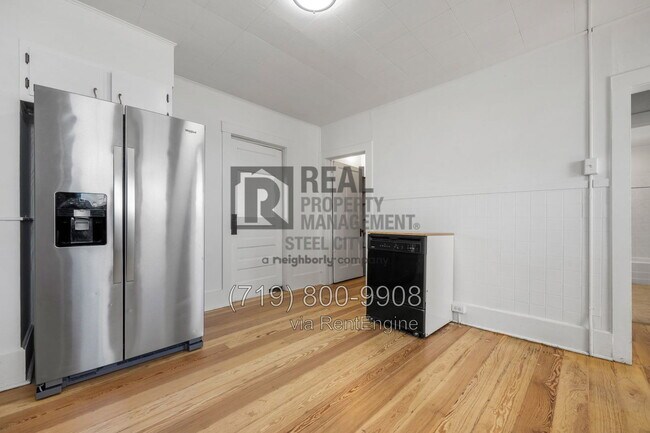 Building Photo - 1530 33rd Ln