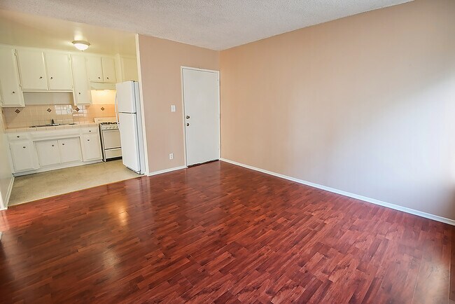 Building Photo - Tropic Crest Apartments