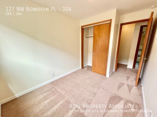 Building Photo - 127 NW Bowdoin Pl