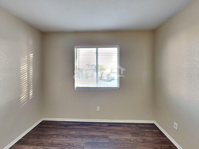 Building Photo - 6241 S Sun View Way