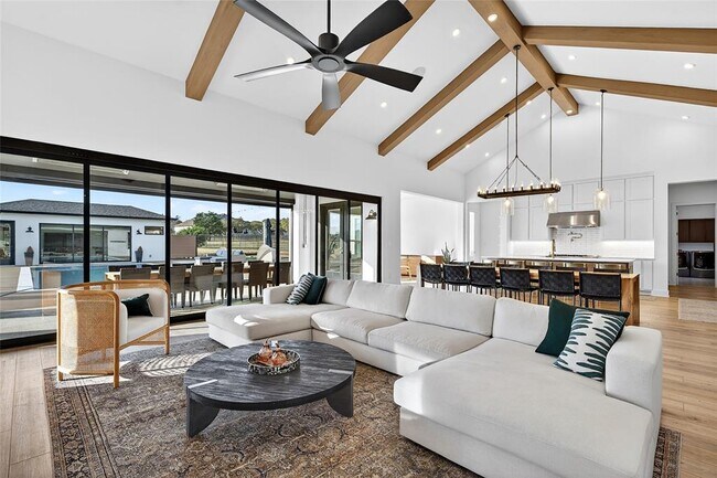 Building Photo - 404 Prairie Clover Dr