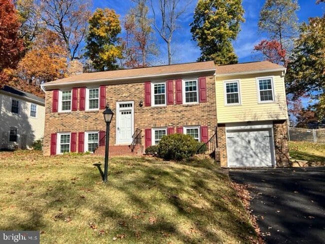 Primary Photo - 9112 Cascus Dr