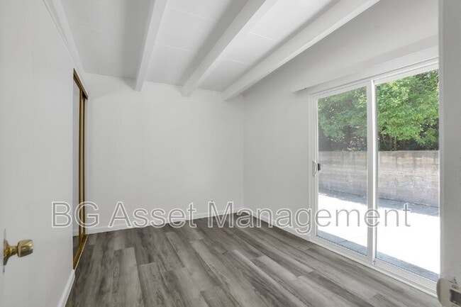 Building Photo - 1588 Ridgecrest Rd